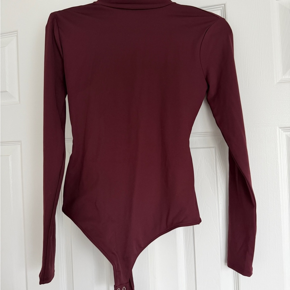 Nine West Long Sleeve Burgundy Turtleneck Bodysuit
